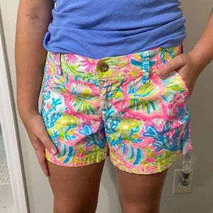 Lilly Pulitzer Callahan Shorts - Size 6